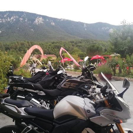 Hotel Restaurant Rose Des Pyrenees Belvianes-et-Cavirac ภายนอก รูปภาพ