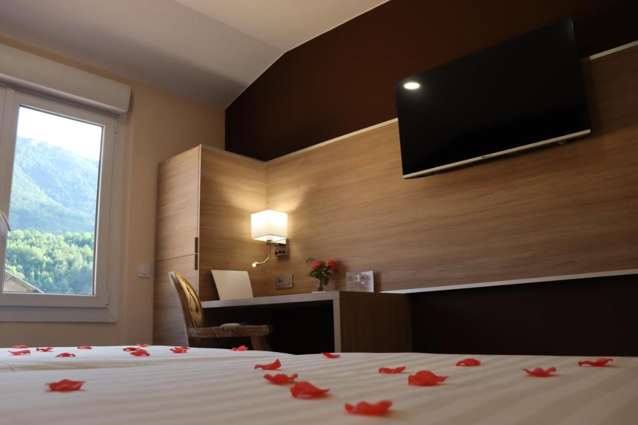 Hotel Restaurant Rose Des Pyrenees Belvianes-et-Cavirac ภายนอก รูปภาพ