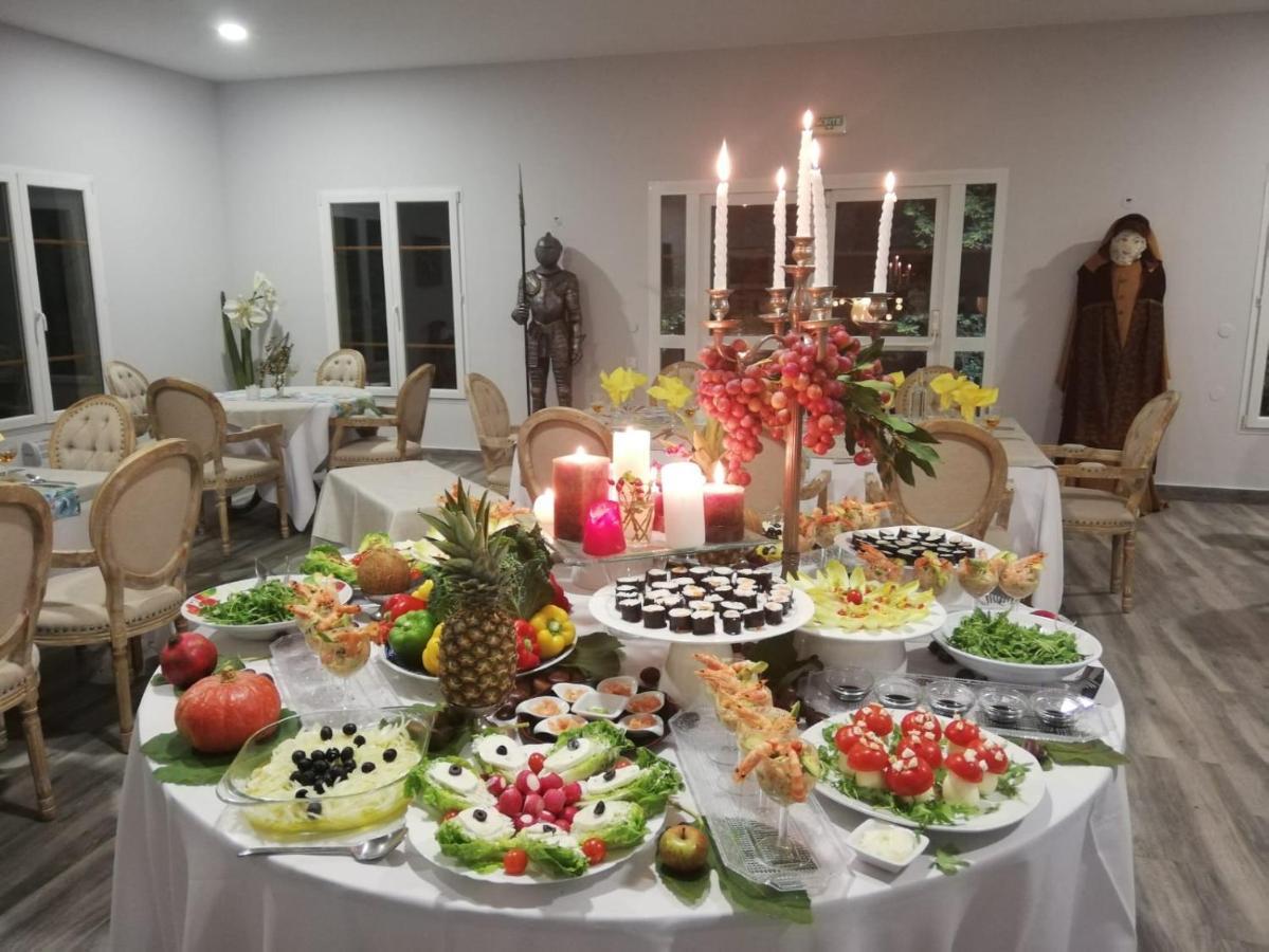 Hotel Restaurant Rose Des Pyrenees Belvianes-et-Cavirac ภายนอก รูปภาพ